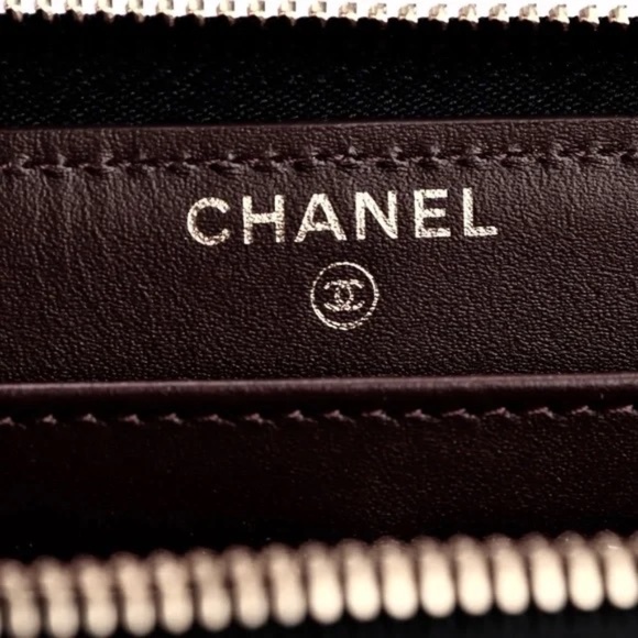 CHANEL Continental Caviar Skin Zipp Wallet - Picture 10 of 12